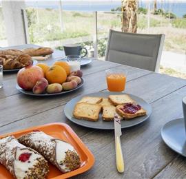 3 bedroom villa with pool, Alcamo, sleeps 5-6